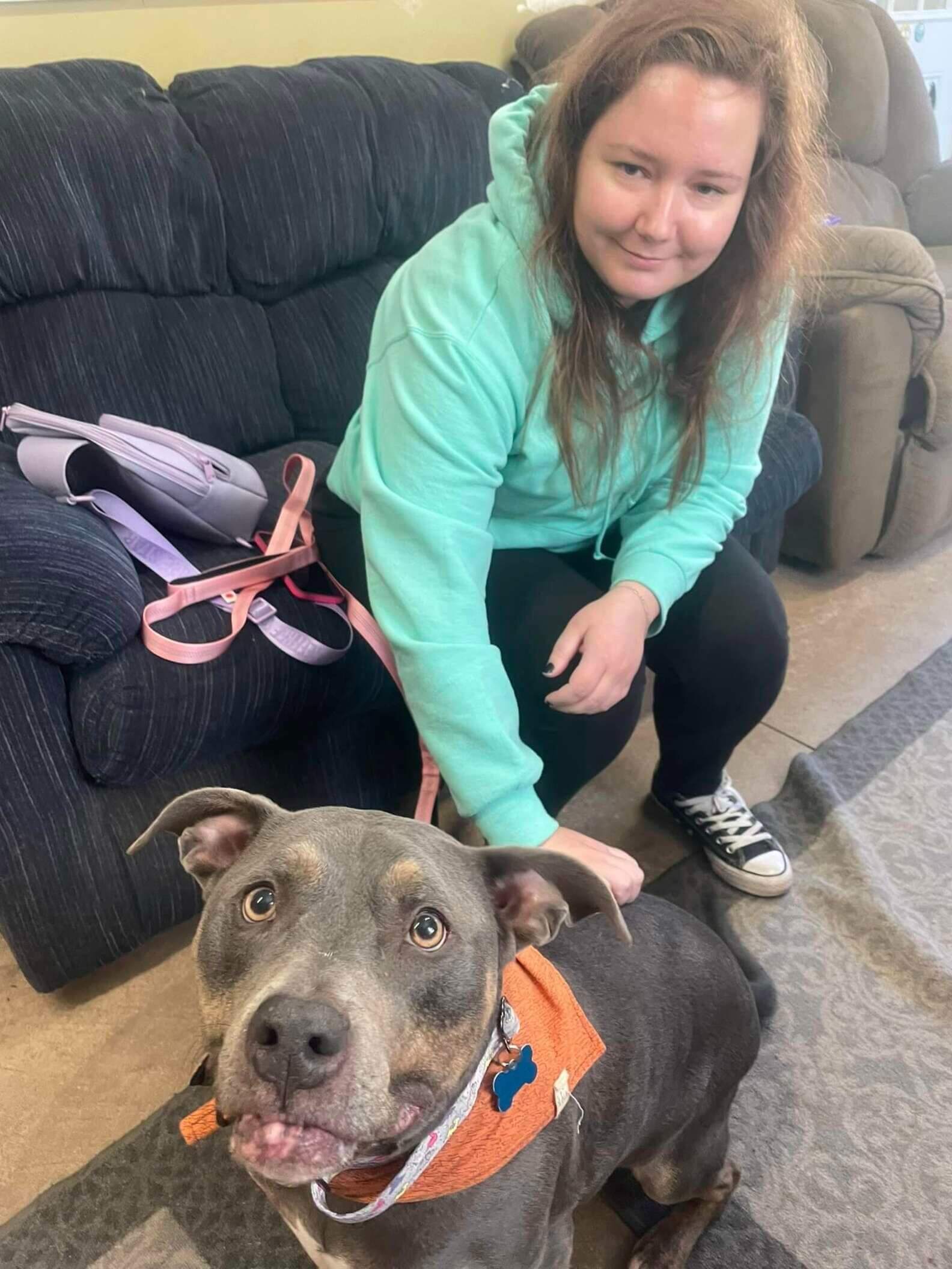 Woman Weeps at Sight of Shelter Pit Bull Wearing Bandana Belonging to Her Deceased Dog